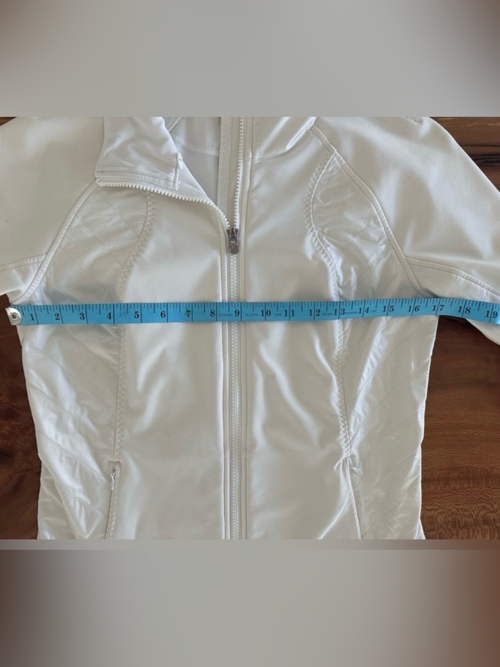 Lululemon Wind Runner Softshell Jacket Ruffle Detailing White | Size: 6 - Picture 4 of 16